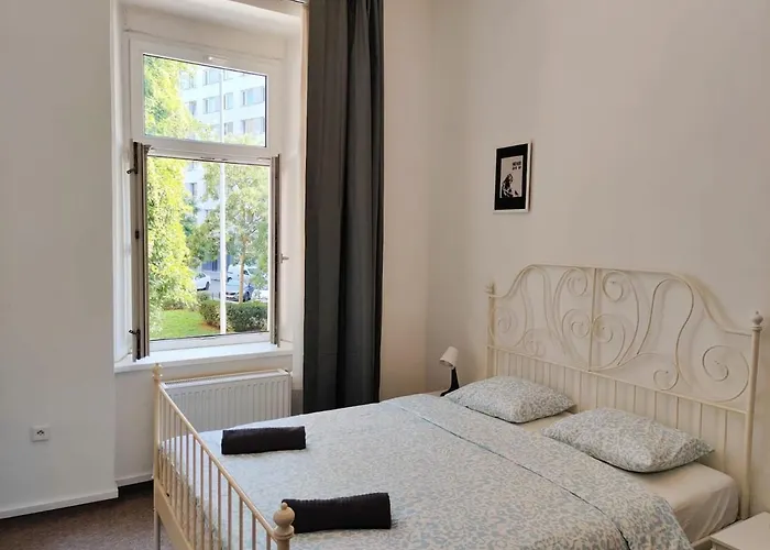 Comfy 2 Bedrooms Flat 4 Persons & Parking Appartamento Praga