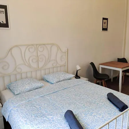Comfy 2 Bedrooms Flat 4 Persons & Parking