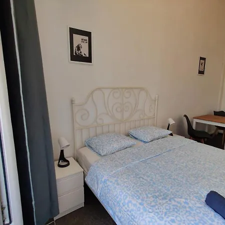 Comfy 2 Bedrooms Flat 4 Persons & Parking Апартаменты